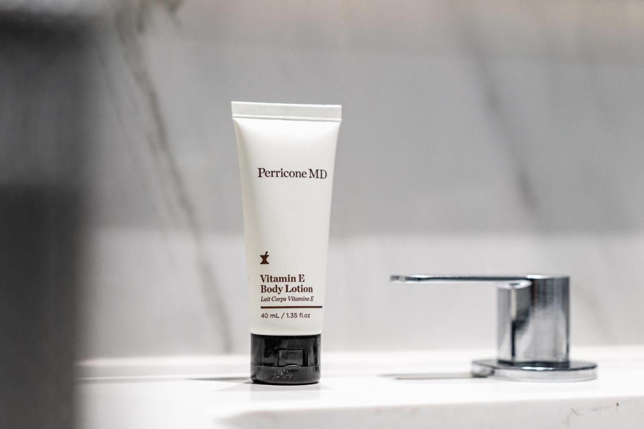Muu Bangkok, Small Luxury Hotels Of The World Exterior photo Perricone MD Vitamin C Body Lotion