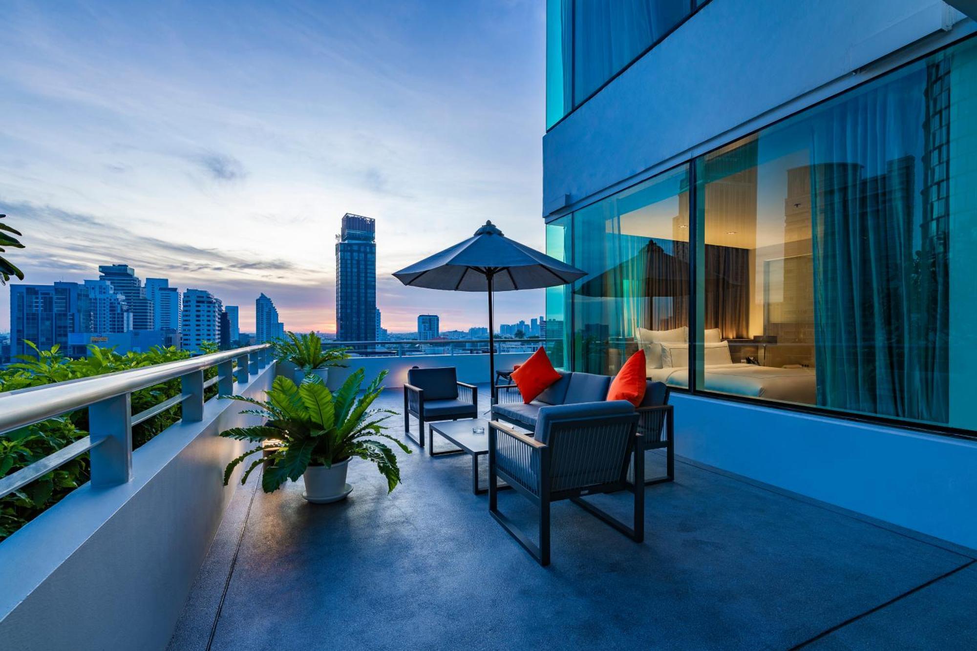Muu Bangkok, Small Luxury Hotels Of The World Exterior photo The Park, Bangkok